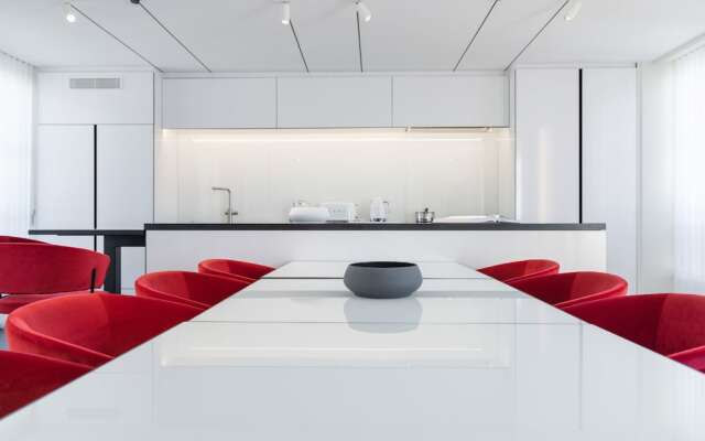 1.75 Paris La Source