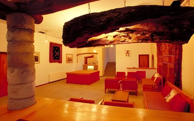Bourazani Wildlife Resort