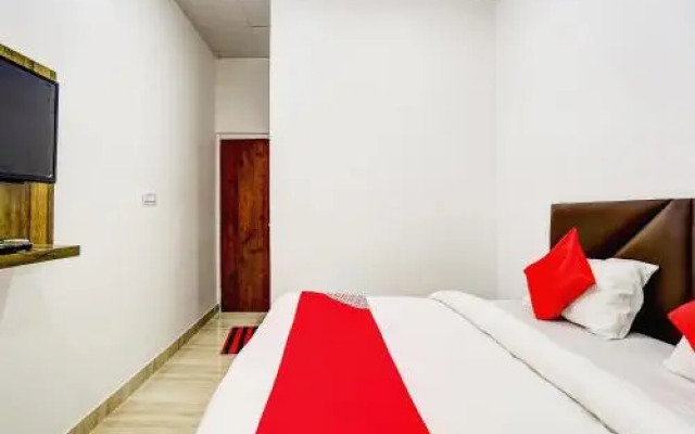 Hotel Royal Villa by OYO Rooms