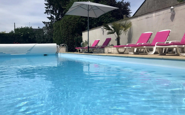 Logis Hôtel Restaurant Le Cheval Blanc