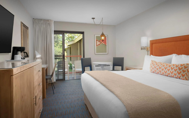 Ashland Hills Hotel & Suites