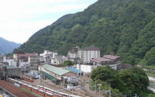 Kurobe Gorge Truck train Ekimae Feel Unazuki