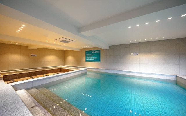 Brown Dot Hotel Gyeongju