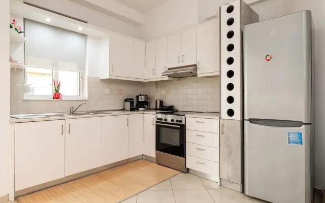 Eva's Cozy Urban Apartment