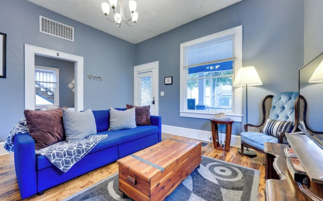 Charming Jacksonville Home ~ 2 Mi to Downtown!