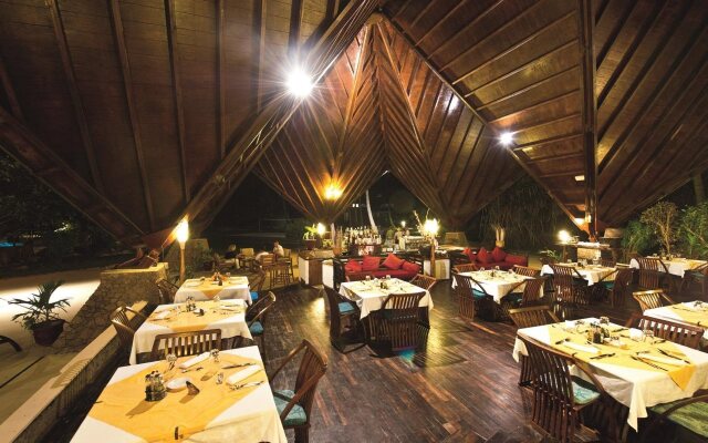 New Emerald Cove Hotel