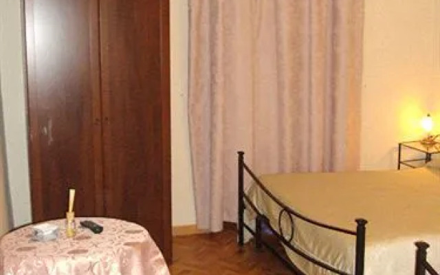 Vatican Chic Luxury BB