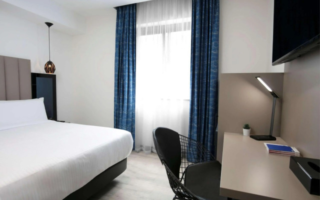 Spark by Hilton Luton