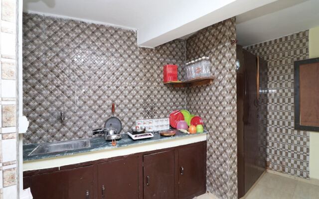 OYO 13673 Home Luxury 1RK Happy Valley