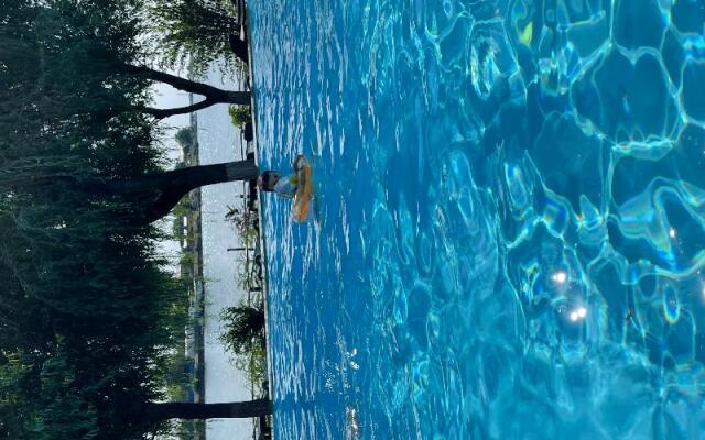 Paradise Delta House