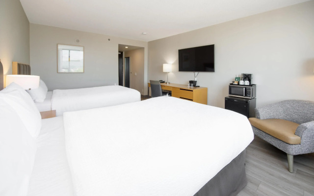 Coast Chilliwack Hotel by APA