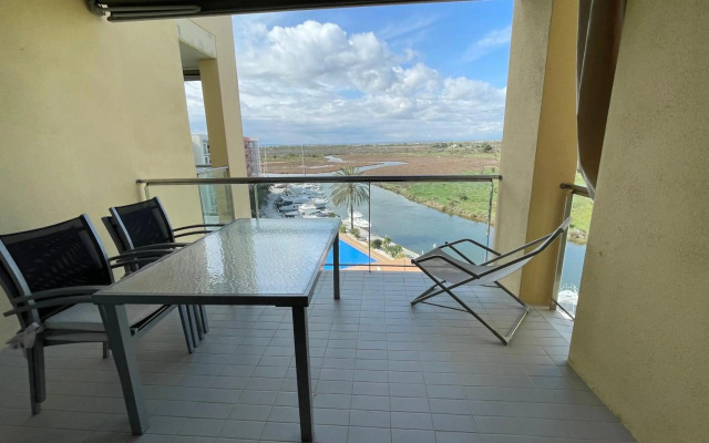 Precioso apartamento en complejo de al standing