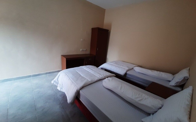 Oyo 1792 Ananda Kost – Guest Rooms – Palembang