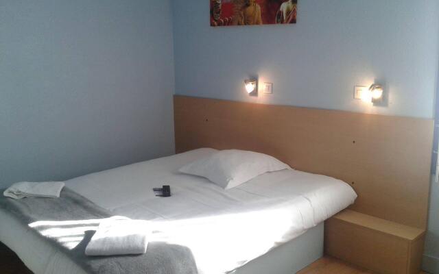 Fasthotel Caen Memorial