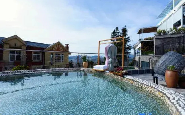 Tengchong Dongli Hot Spring Courtyard