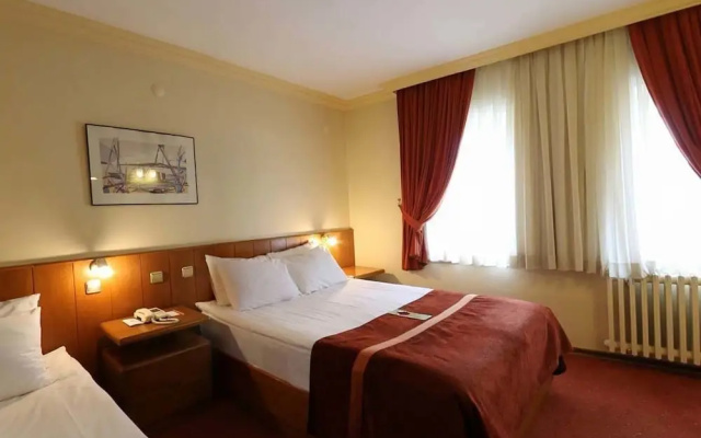 Segmen Hotel