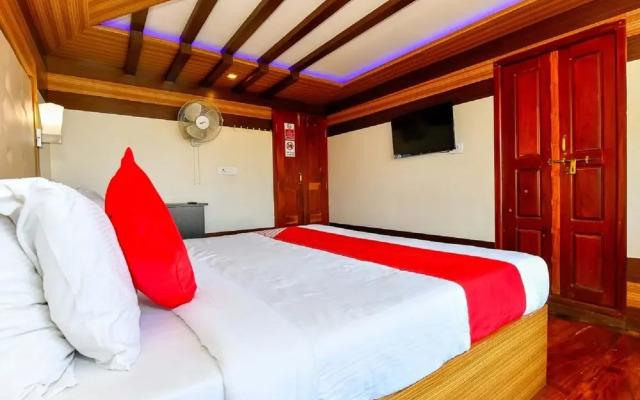 Kerala Vacation Houseboat