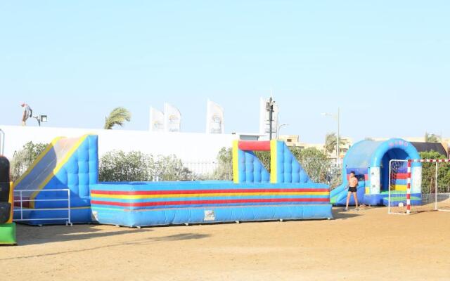 Mousa Coast Resort Cairo Beach