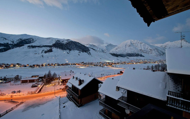 Hotel Teola
