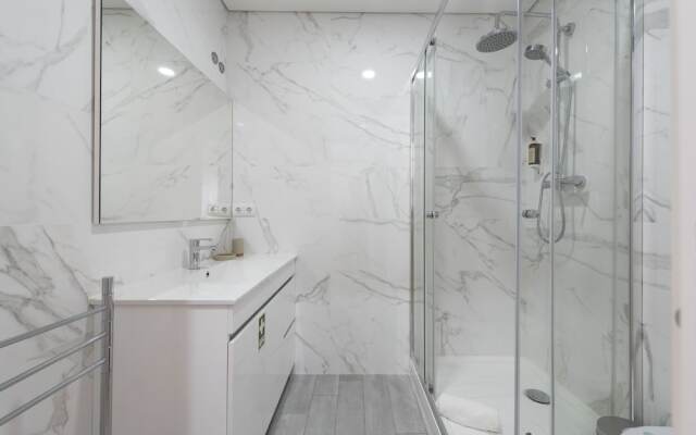 Bruno's Downtown Apartment