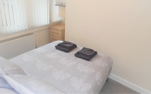 New Sleek 1Bd Flat Super Central Liverpool City