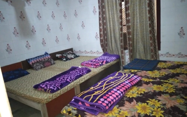 Goroomgo Gayatri Guest House Haridwar