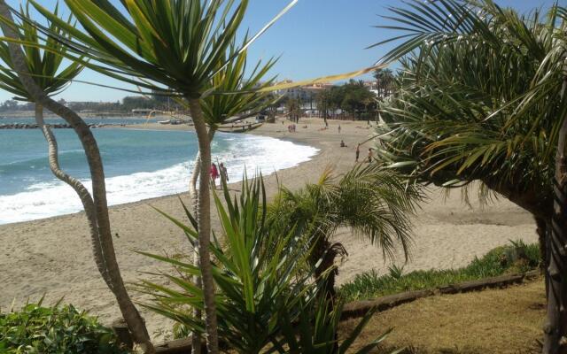 29736 - Beachside Apartment