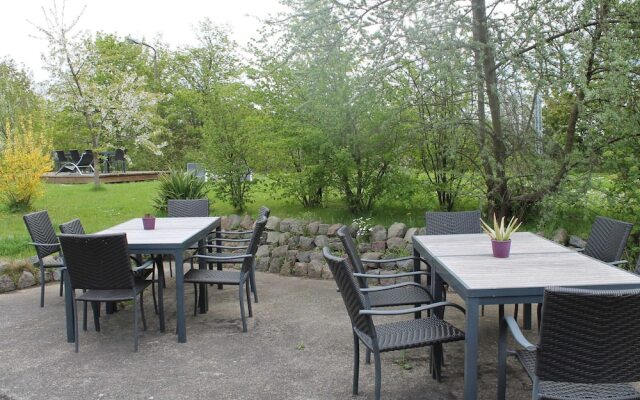 Wunderschoene Ferienwohnung mit Garten