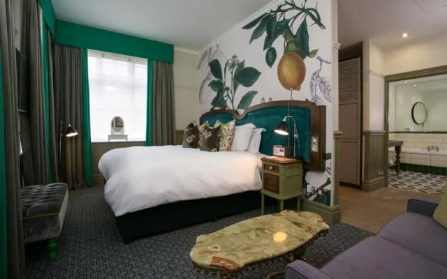 Orange Tree Hotel