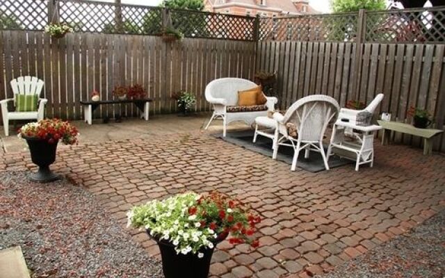Bennett House Bed & Breakfast