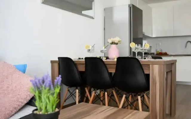 Stylish Okrug Gornji Apartment With Terrace and Patio