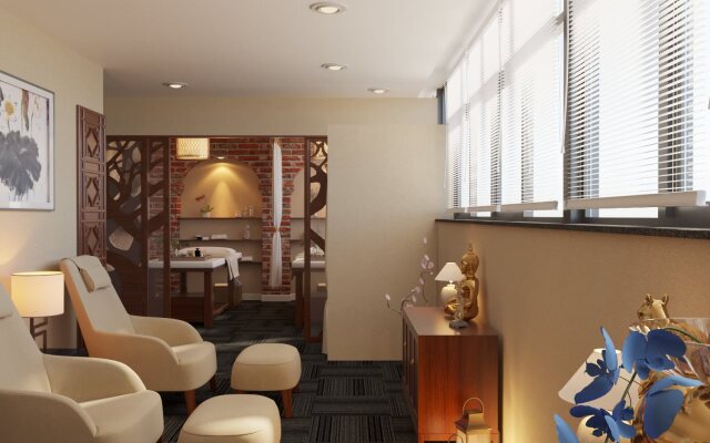 Conifer Grand Hotel