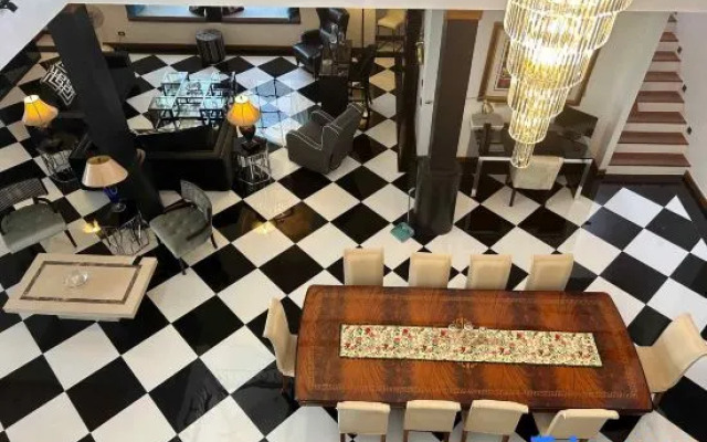 Villa Viola 7 Bedroom, Fully Staffed, on the Golf Course