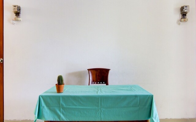 OYO Life 89990 Kost Waterfront 75 Sub