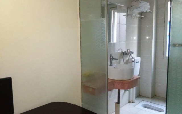 Tongxing Business Hotel