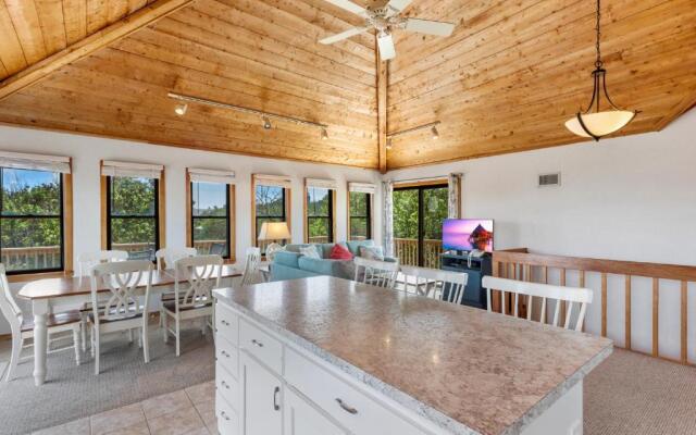 1100 - La Maison De Geezer