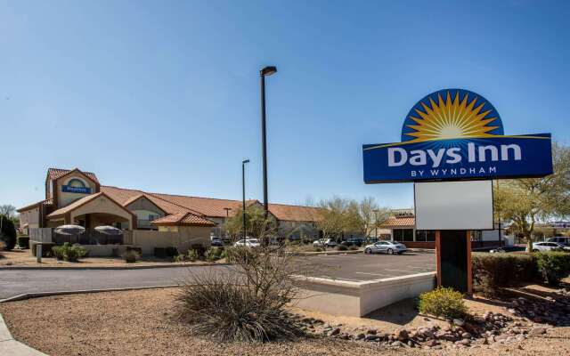 Days Inn by Wyndham Phoenix North