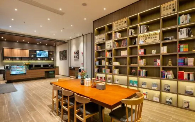 HanTing Hotel (Huizhou Huiyang Railway Station)