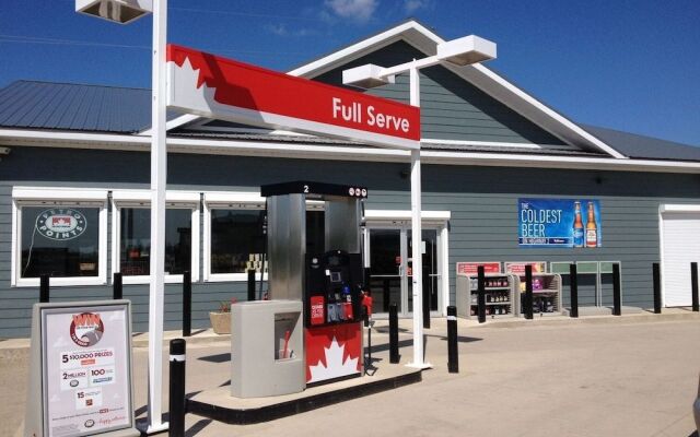 TaLLboys Grill & Pub Motel