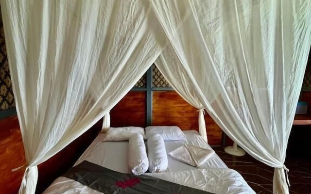 Gibran Dive Guest House