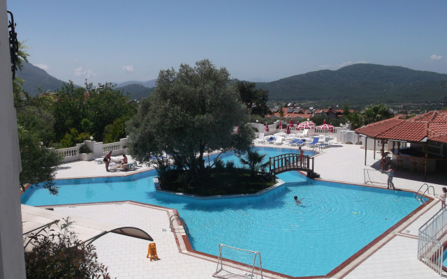 Sunshine Holiday Resort