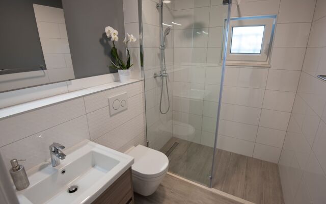 Seaside Luxury Suites