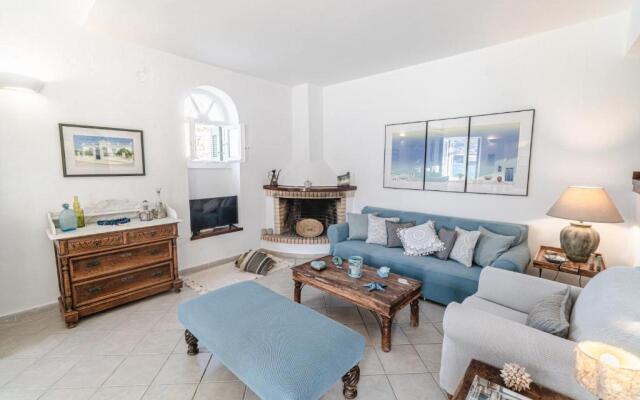 Seafront House in Andros Town with Sunrise & Ocean Views