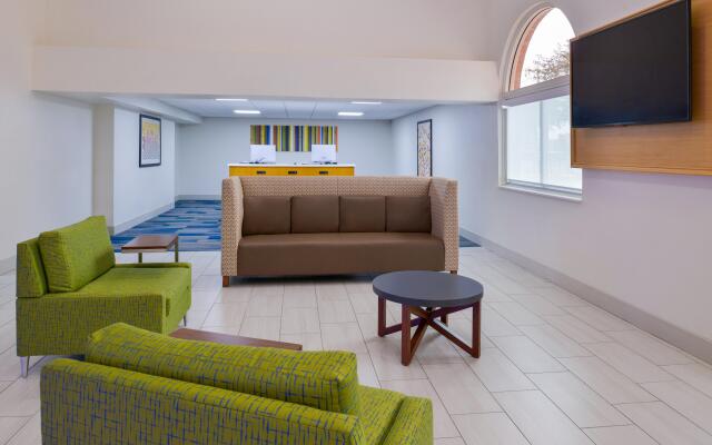 Holiday Inn Express & Suites Shreveport - Downtown by IHG