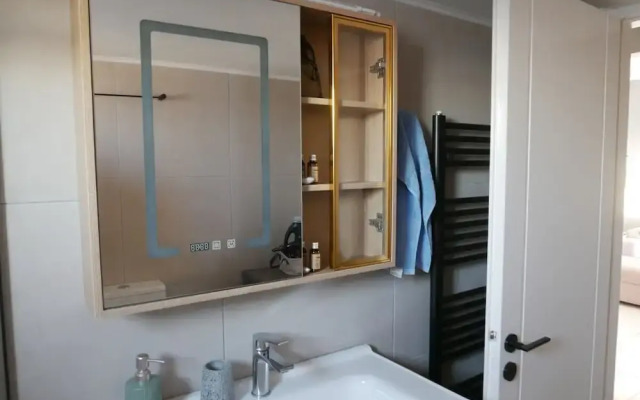 Gio s Central Cosy Apartment With Private Balcony