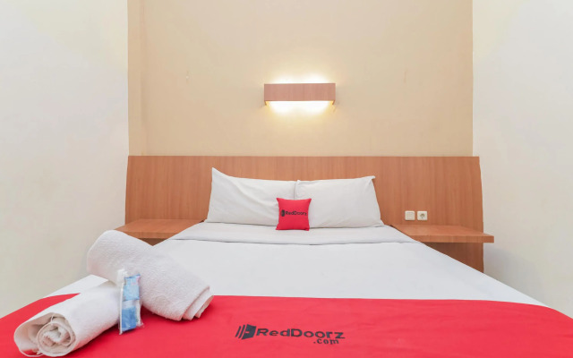 RedDoorz near Gubeng Station