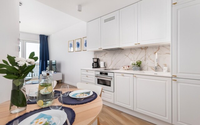 Bulwar Zachodzącego Słońca by Renters