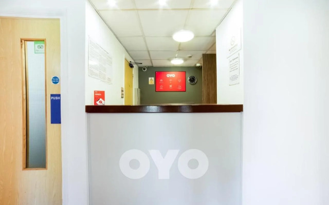 OYO Sunrise Hotel, A46 N Leicester