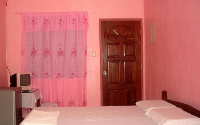 Alona Chrisah Apartelle