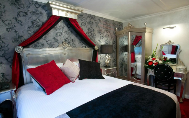 Greenvale Hotel
